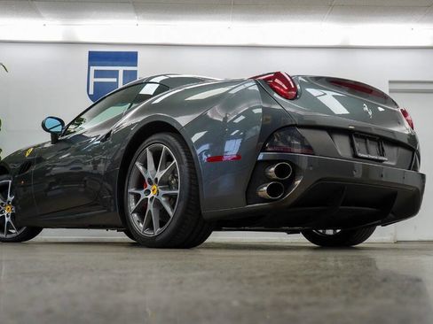 Used 2011 Ferrari California image 54