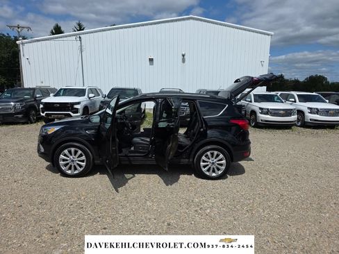 Used 2019 Ford Escape SEL AWD/4WD image 38