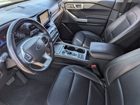 Used 2021 Ford Explorer XLT w/ Equipment Group 202A image 22