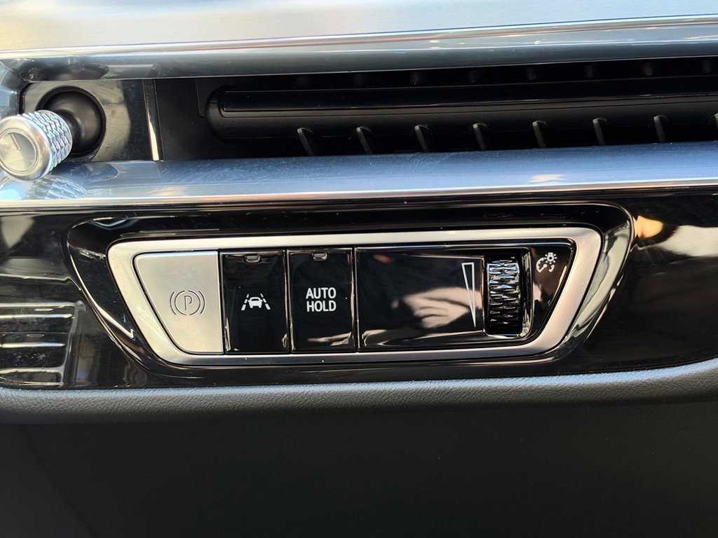 Used 2024 Cadillac Lyriq Luxury AWD/4WD image 26
