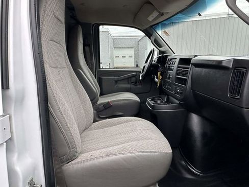 Used 2023 Chevrolet Express 2500 w/ Driver Convenience Package image 15