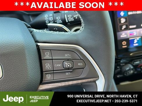 Used 2023 Jeep Grand Cherokee 4WD 4xe w/ Luxury Tech Group II image 15