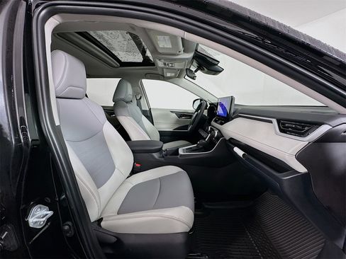New 2025 Toyota RAV4 XLE Premium image 30