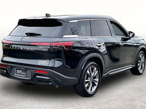 Certified 2025 INFINITI QX60 Luxe image 2