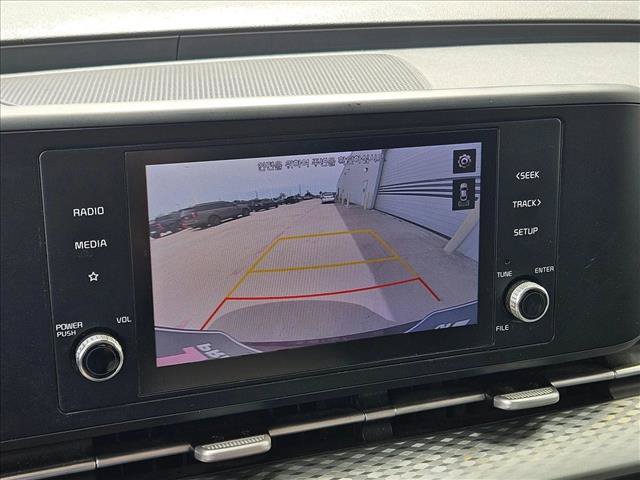 Used 2022 Kia Carnival LX FWD image 10