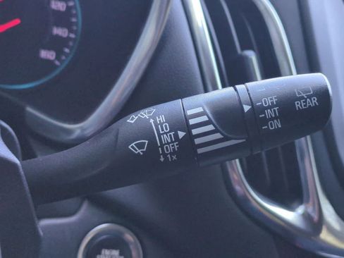 Used 2022 Chevrolet Equinox LT FWD image 26