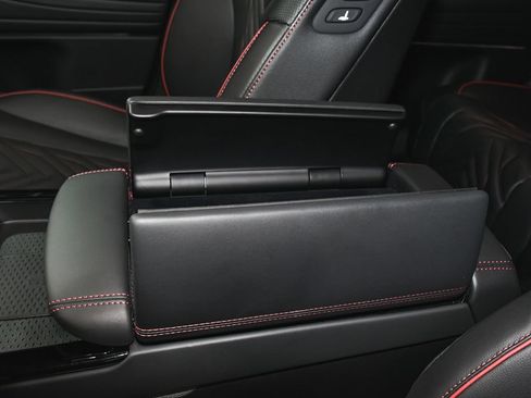 Used 2025 Genesis G80 3.5T Sport AWD/4WD image 55