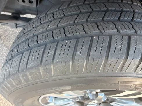 Used 2016 Toyota Tacoma TRD Sport image 7