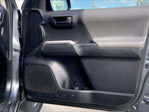 Used 2023 Toyota Tacoma SR5 RWD image 28