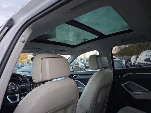 Used 2021 Audi Q3 2.0T Premium image 39