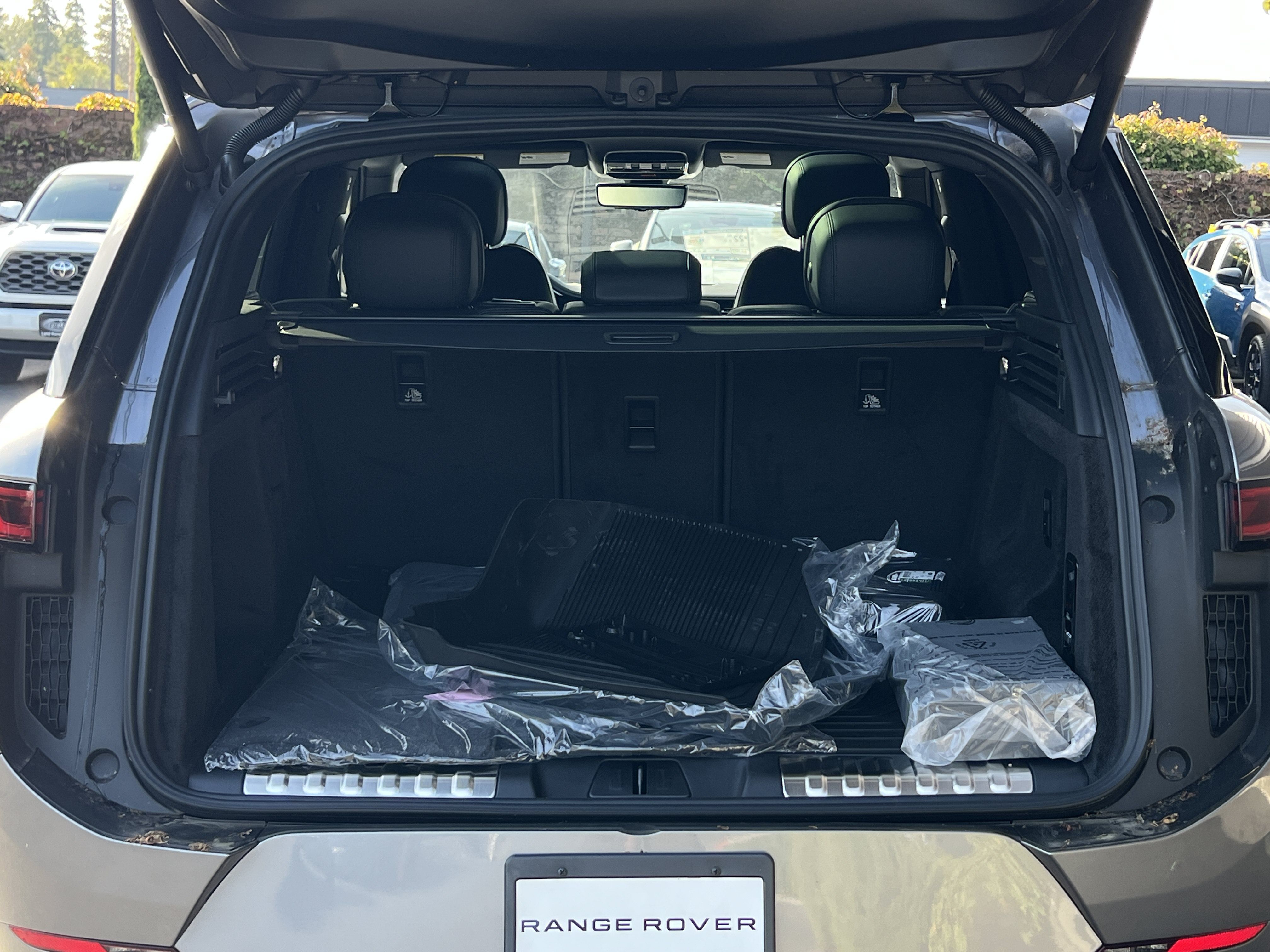 New 2025 Land Rover Range Rover Sport Dynamic SE AWD/4WD image 15