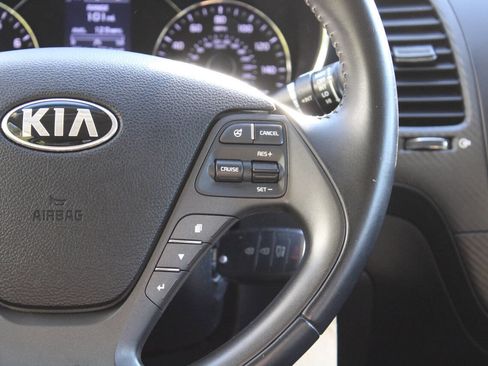 Used 2015 Kia Forte Koup EX image 32