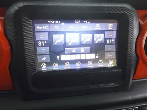 Used 2018 Jeep Wrangler Unlimited Sport S image 19