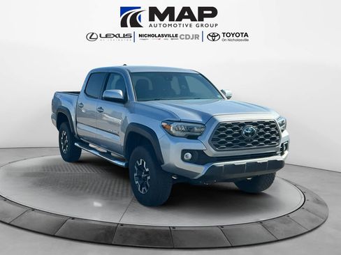 Used 2022 Toyota Tacoma TRD Off-Road w/ Technology Package AWD/4WD image 7