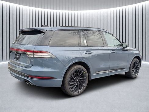 New 2026 Lincoln Aviator Reserve image 3