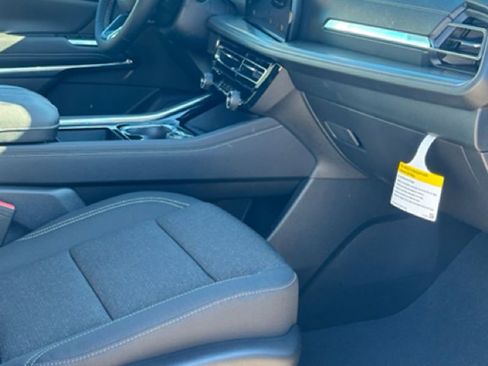 New 2026 Chevrolet Traverse LT image 15