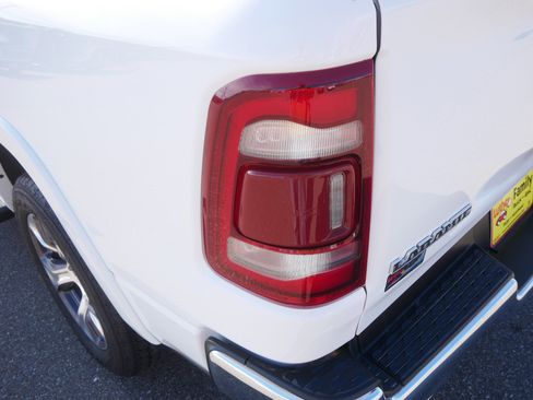 Used 2022 RAM 1500 Laramie AWD/4WD image 18