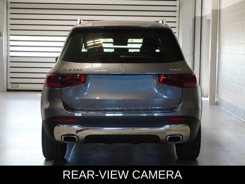 Used 2026 Mercedes-Benz GLB 250 4MATIC image 5