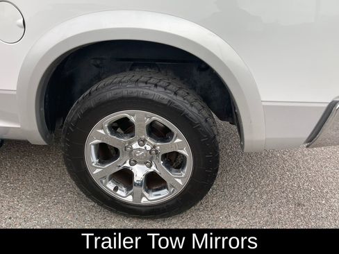 Used 2015 RAM 1500 Laramie w/ Convenience Group image 9