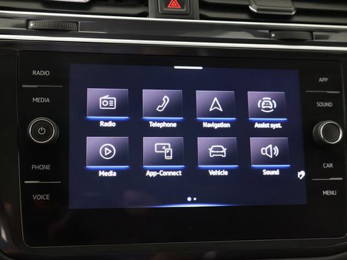 Certified 2024 Volkswagen Tiguan SE R-Line AWD/4WD image 46