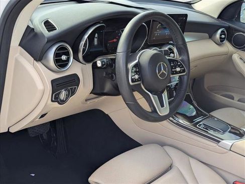 Used 2022 Mercedes-Benz GLC 300 image 10