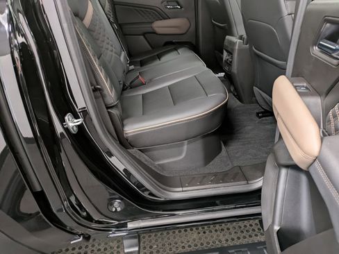 Used 2025 GMC Canyon Denali AWD/4WD image 27