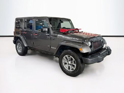 Used 2017 Jeep Wrangler Unlimited Rubicon w/ Connectivity Group image 3