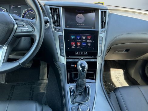 Used 2019 INFINITI Q60 3.0t Luxe w/ Cargo Package RWD image 13