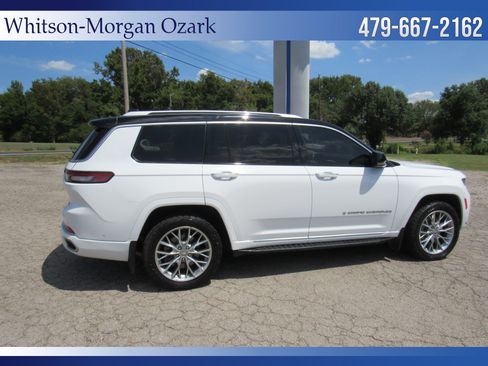 Used 2022 Jeep Grand Cherokee L Summit w/ MOPAR Finishing Package AWD/4WD image 16