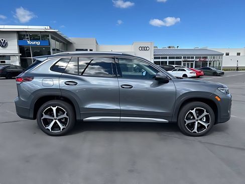 New 2026 Volkswagen Tiguan SE AWD/4WD image 2