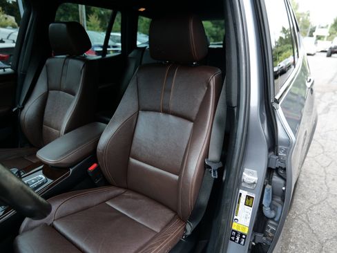 Used 2017 BMW X3 xDrive28i w/ Technology Package image 17