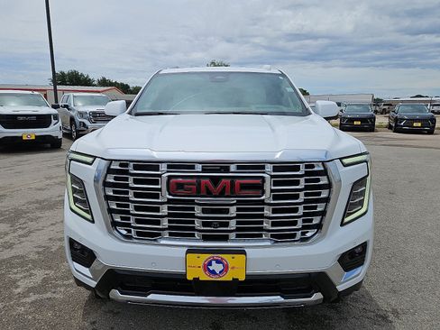 New 2026 GMC Yukon XL Denali w/ Denali Reserve Package AWD/4WD image 8