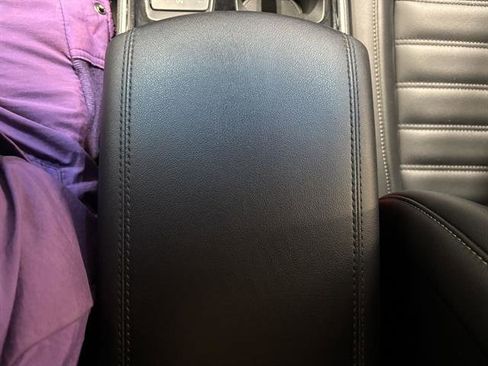 Used 2020 Ford Edge SEL image 13