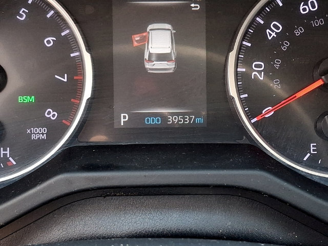 Certified 2021 Toyota RAV4 LE AWD/4WD image 14