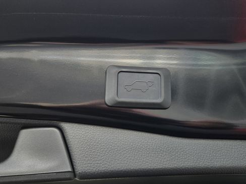 Certified 2025 Toyota RAV4 XLE image 24