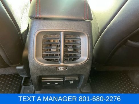 Used 2019 Jeep Cherokee Trailhawk AWD/4WD image 27