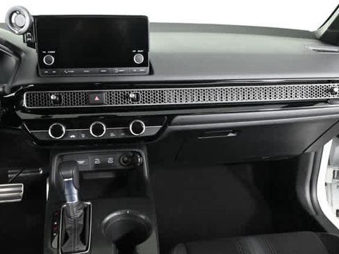 Used 2025 Honda Civic Sport image 13