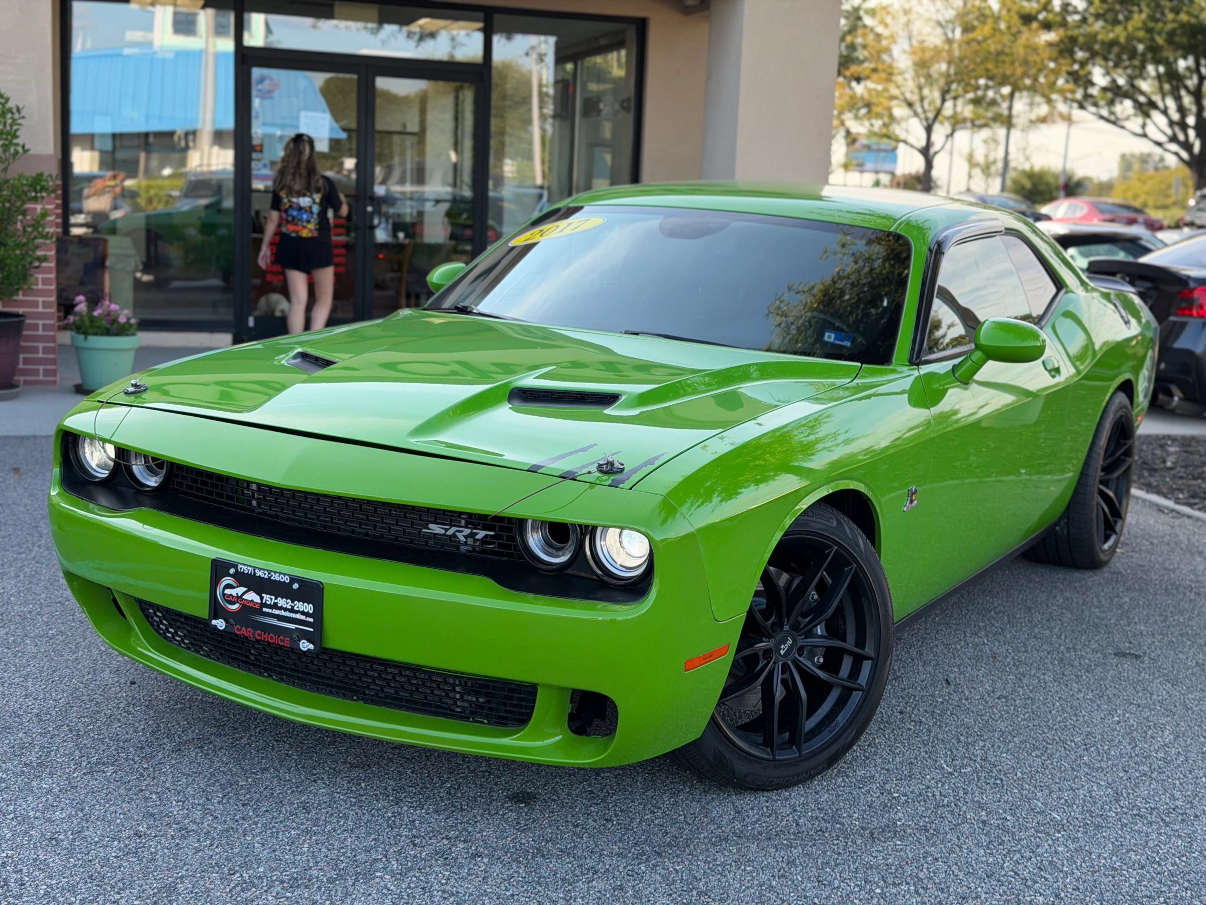 Used 2017 Dodge Challenger R/T Scat Pack RWD image 2