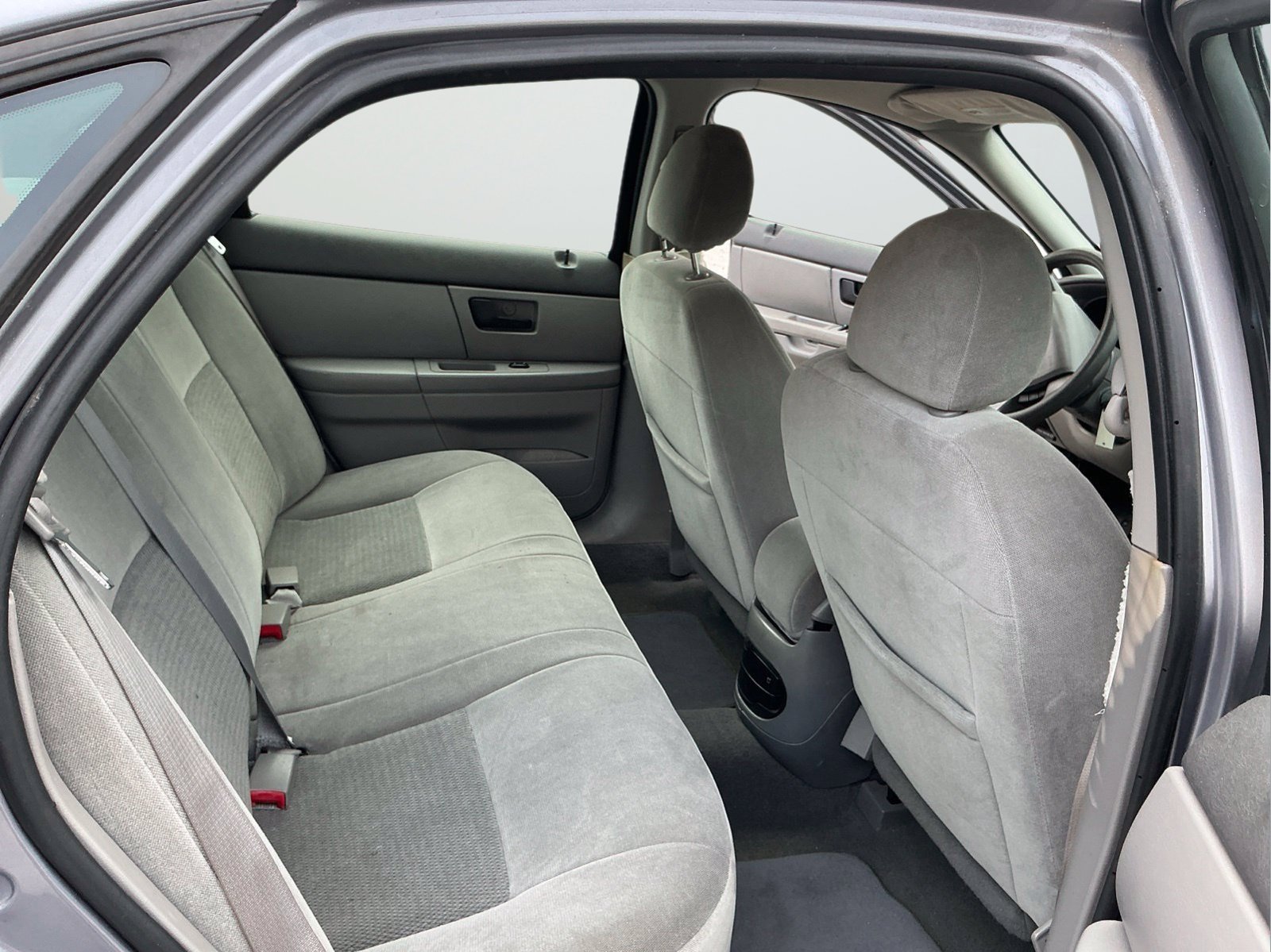 Used 2007 Ford Taurus SE FWD image 14
