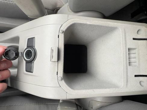 Used 2008 Saturn Vue XE image 15