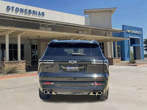 Used 2024 Chevrolet Traverse RS image 6