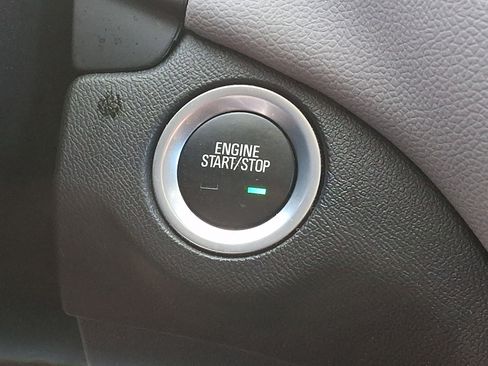 Used 2023 Chevrolet Equinox LS w/ LS Convenience Package FWD image 26