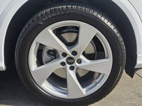 Certified 2025 Audi Q5 Premium Plus w/ Premium Plus image 14