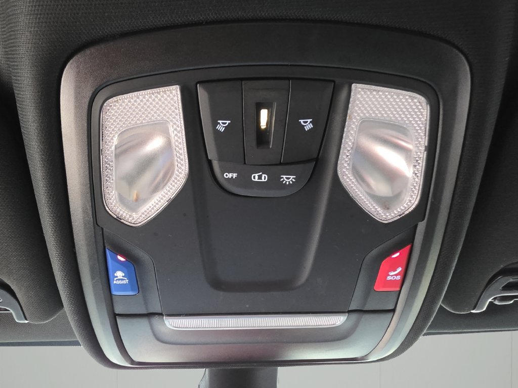 Used 2022 RAM 3500 Big Horn w/ Night Edition AWD/4WD image 23