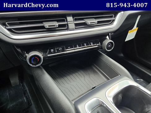 Used 2026 Chevrolet Equinox EV LT w/ Comfort Package image 10