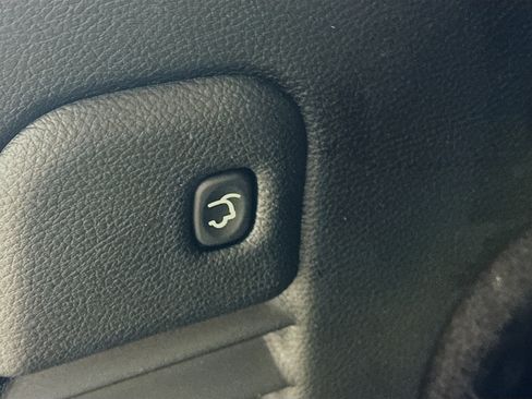 Used 2016 Jeep Grand Cherokee Limited w/ Trailer Tow Group IV image 33