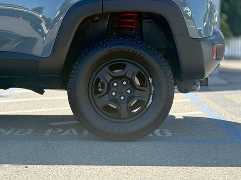 Used 2018 Jeep Renegade Sport w/ Power & Air Group AWD/4WD image 31