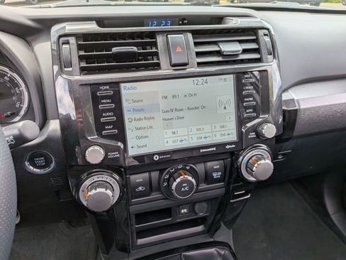 Used 2021 Toyota 4Runner TRD Off-Road Premium w/ Moonroof Package AWD/4WD image 18