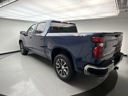 Used 2023 Chevrolet Silverado 1500 LT image 3