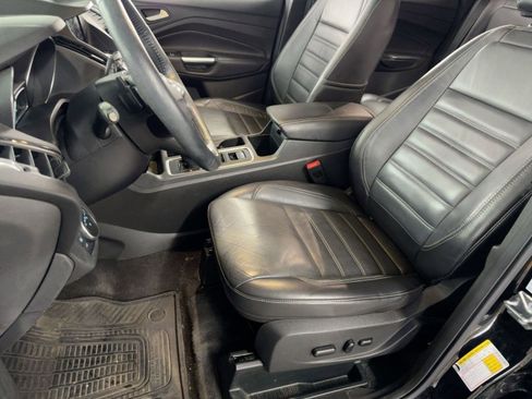 Used 2017 Ford Escape Titanium w/ Equipment Group 301A image 5